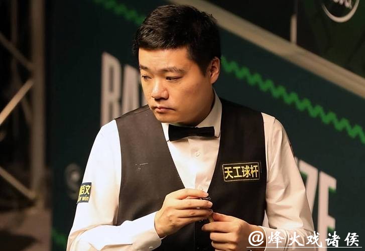 丁俊晖夹缝求生，年轻00后抢占赛场风头，中英对比暴露人才培养真相